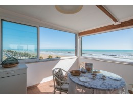 FRONT PENTHOUSE FOR SALE IN LIDO DI FERMO OF APPROXIMATELY 90 M² COMMERCIAL. 90 M² TERRACE WITH WONDERFUL SEA VIEW